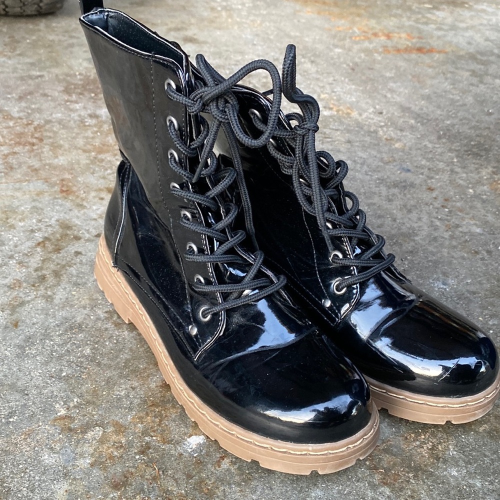 Shiny Faux Leather heeled boots